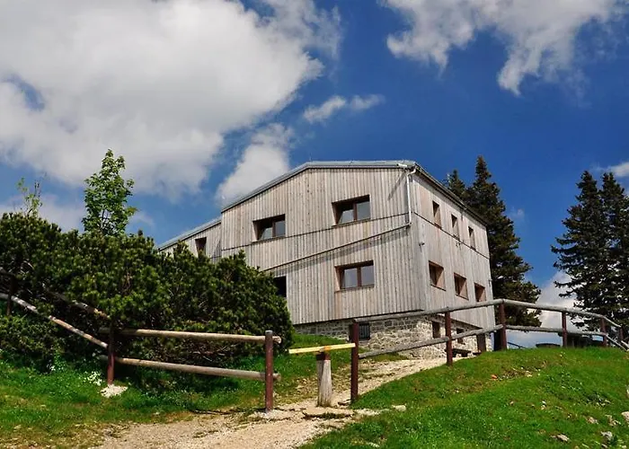 Domzalski Dom Na Veliki Planini Hotel *